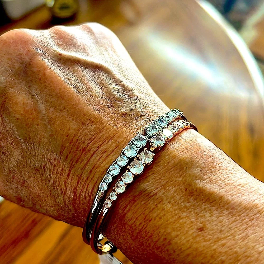 🔥NWT WHBM 2 beautiful diamond Likebracelets.1Gold&1SilverTone.Elegant&Versatile